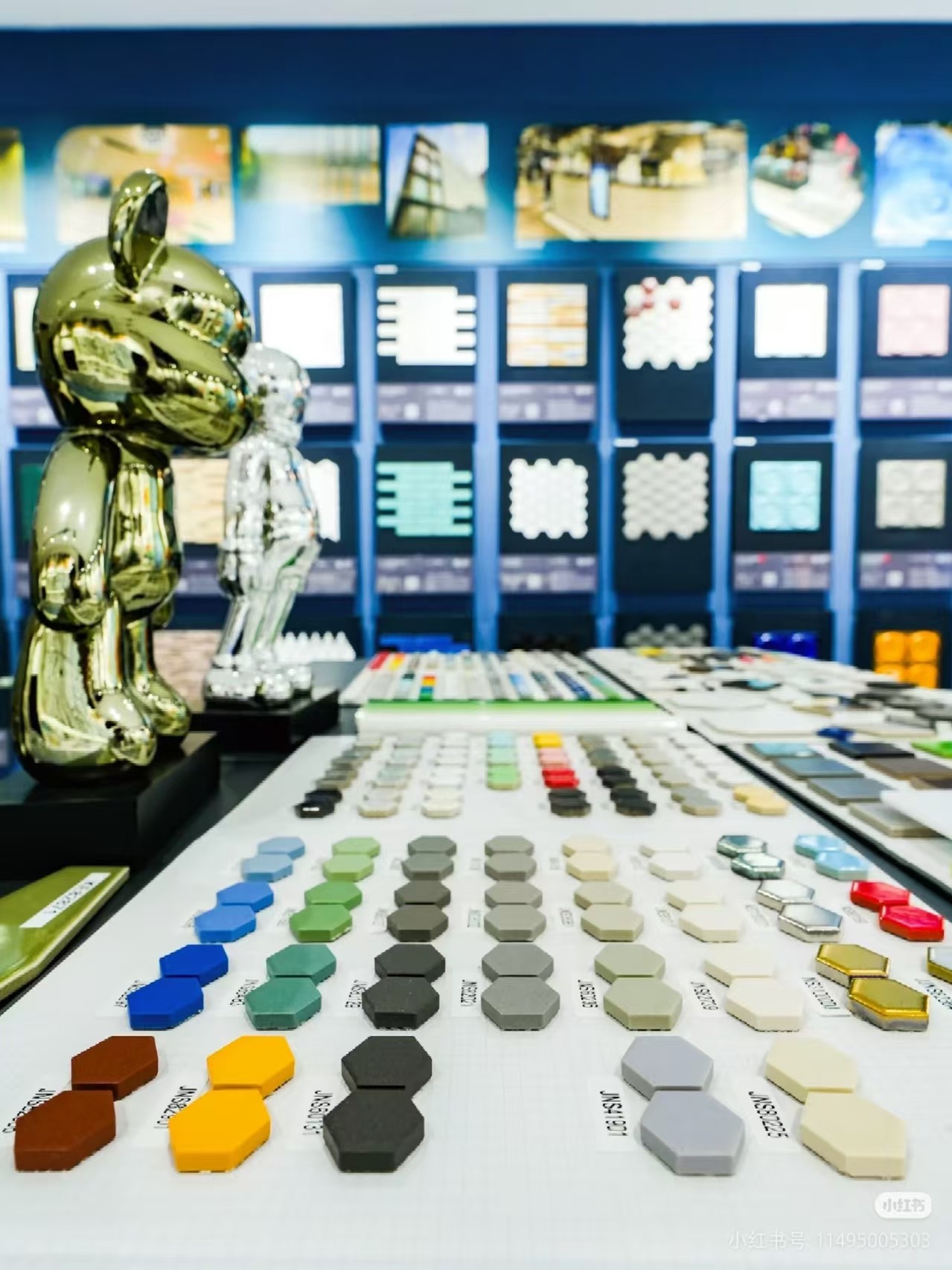 HUITLONG MOSAIC material selection table with mosaic colour and finish samples